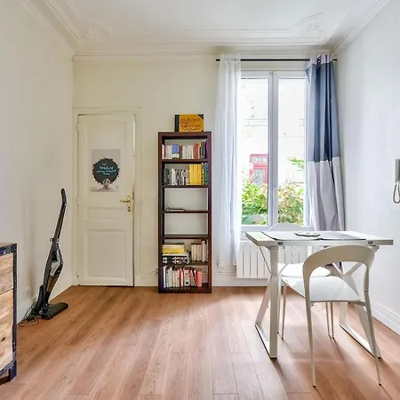 Apartment ** Beautiful Studio - 14th District **
